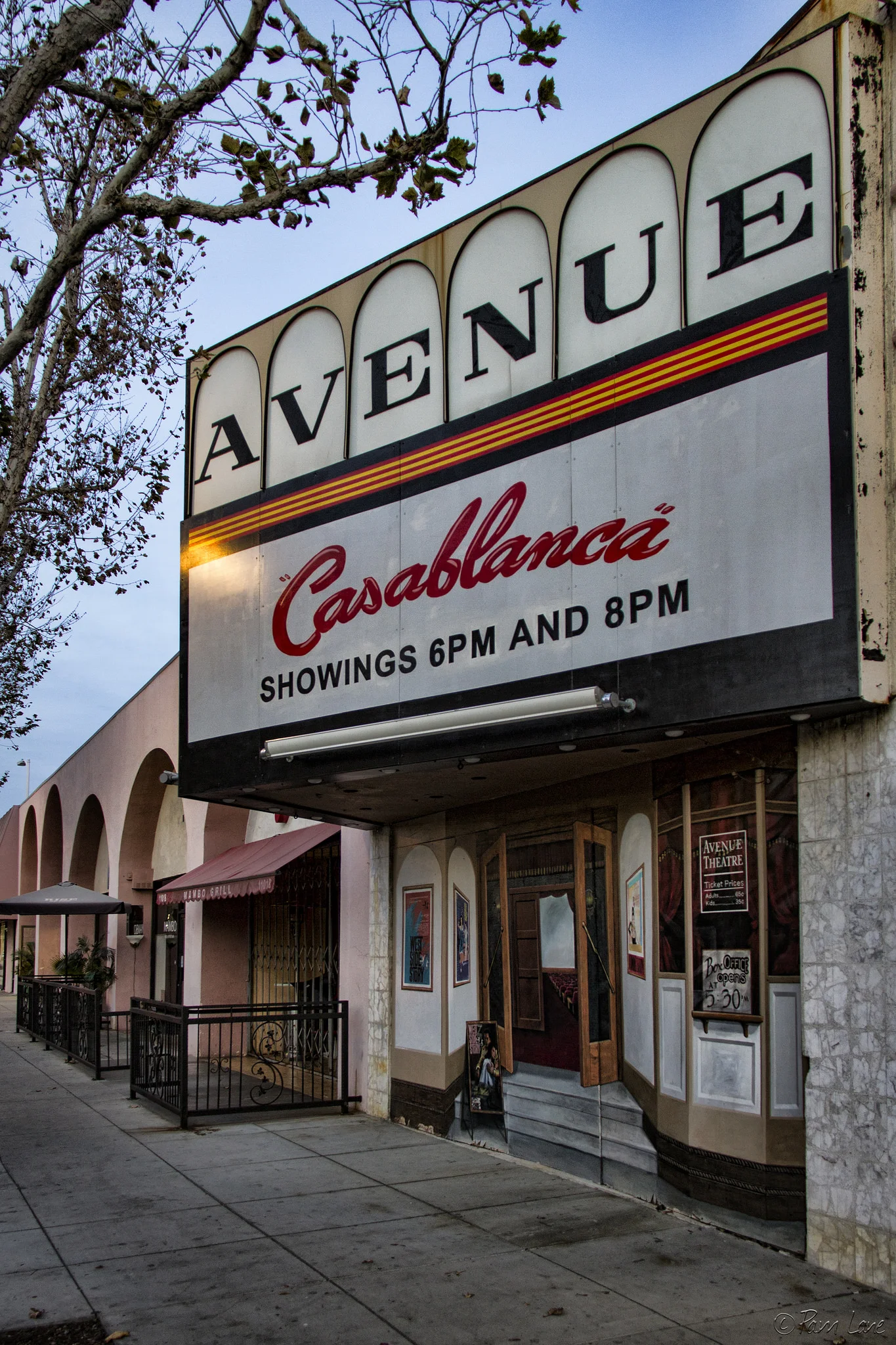 Proposed buyer of Avenue Theatre asks to extend close of escrow