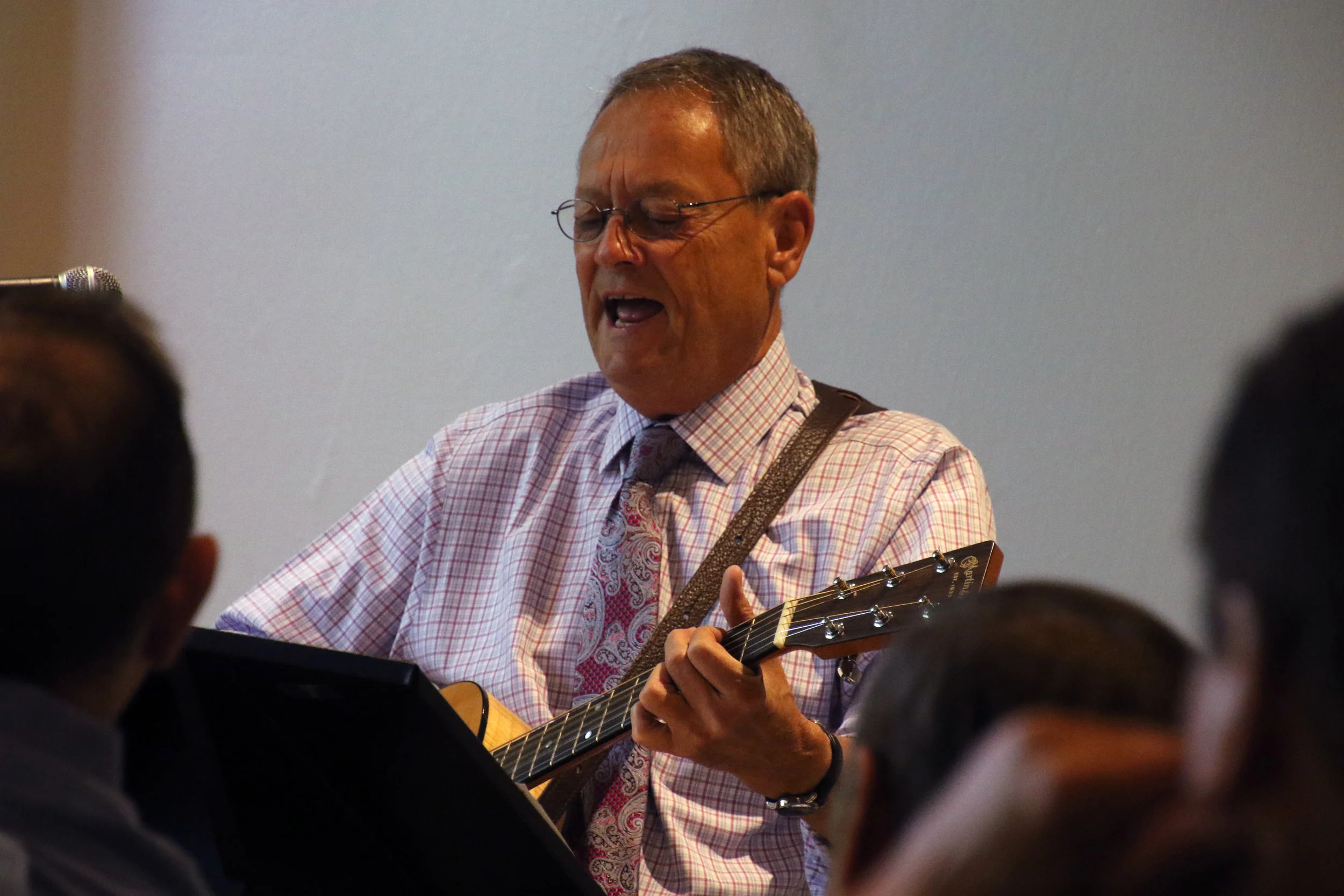 Steve Roberson will provide the entertainment at a June 30 gala marking the conclusion of the Downey Symphony’s 60th season.