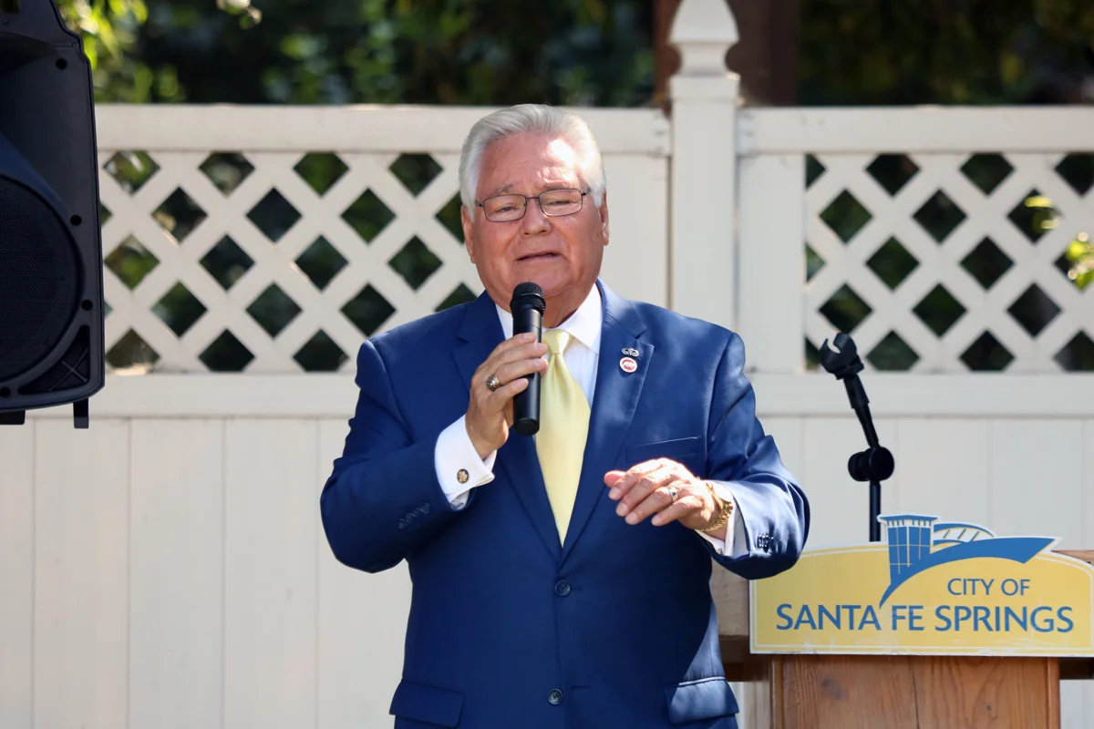 Archuleta stresses importance of Chamber at breakfast event