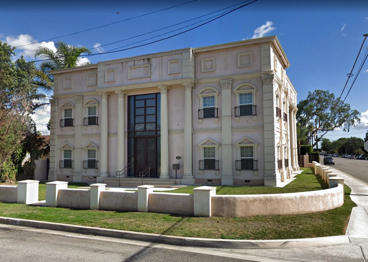 Downey's Italian mansion hits the market