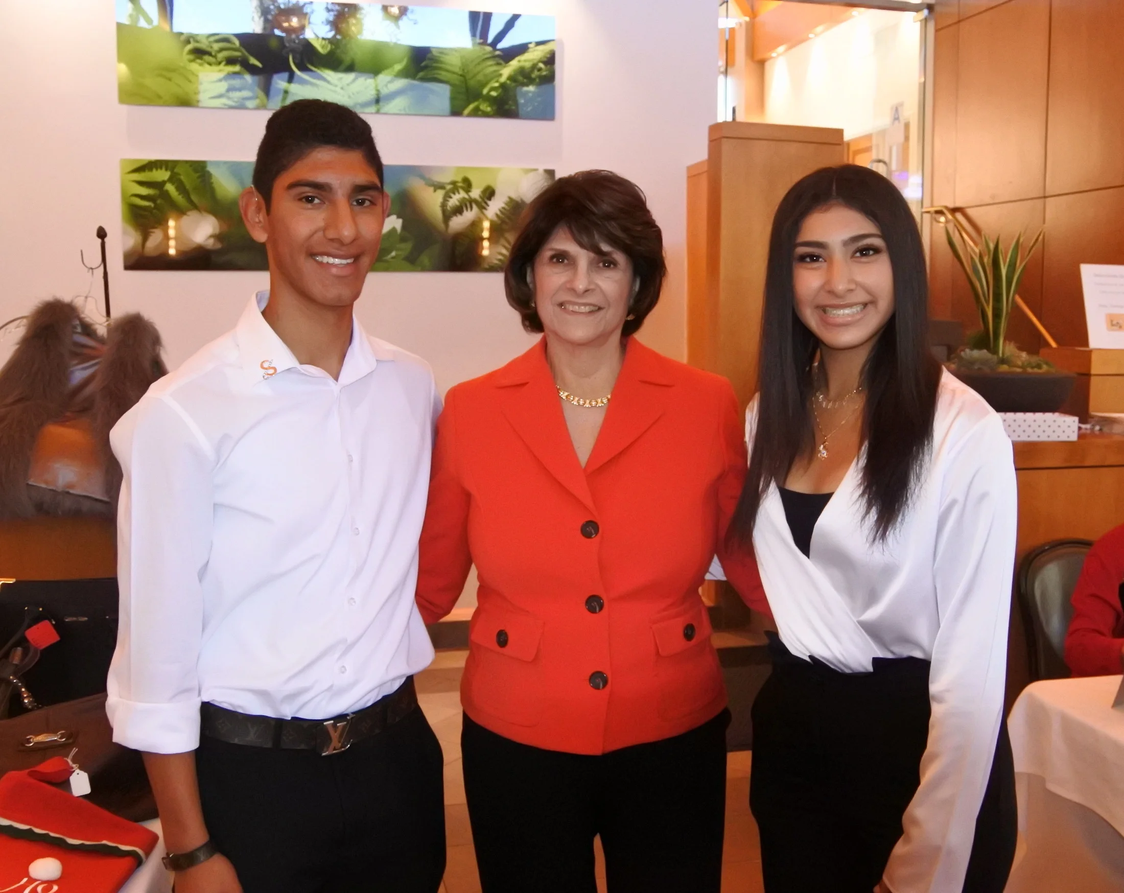 Congresswoman attends Christmas Tree Brunch