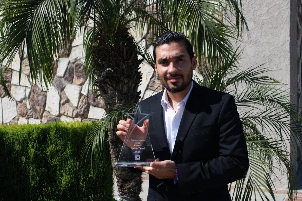 Tyrone Conde of Downey Federal Credit Union receives Tomorrow's Star Award