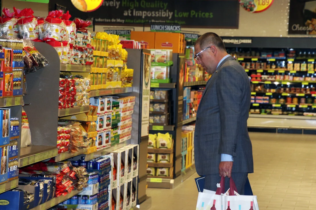 Downey considers hazard pay for grocery, drug store workers