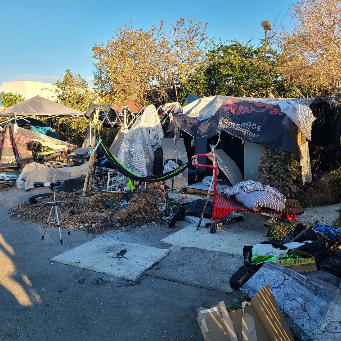 Delayed by COVID, 2022 LA County homeless count getting underway