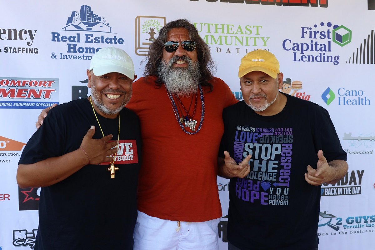 Comics, actors show up in support of benefit golf tournament in Downey