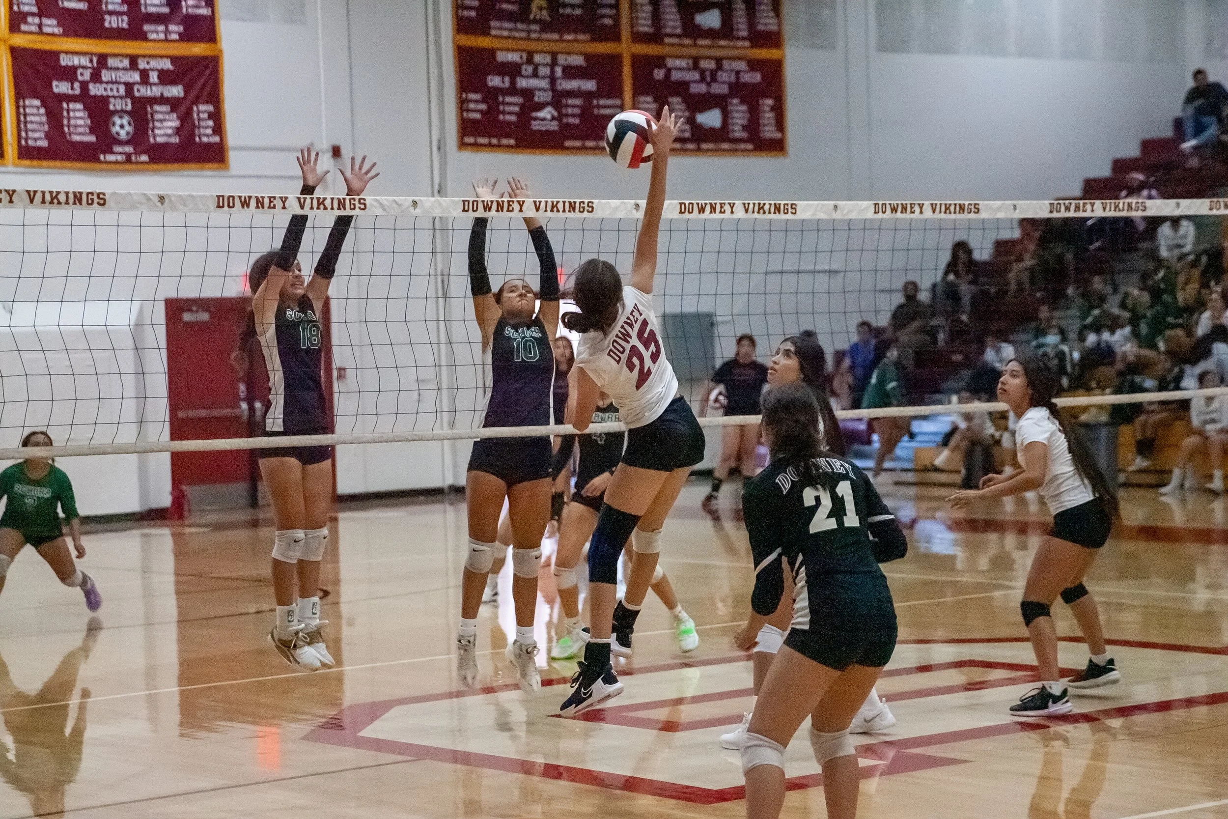 Downey falls to Schurr, 3-0, in non-league match