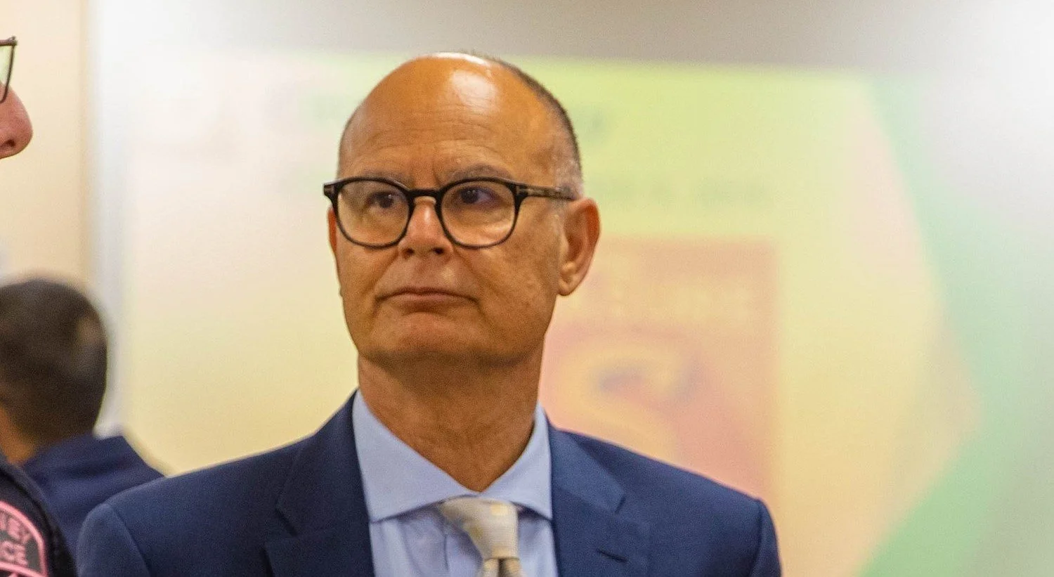 Assistant City Manager John Oskoui retires while on administrative leave