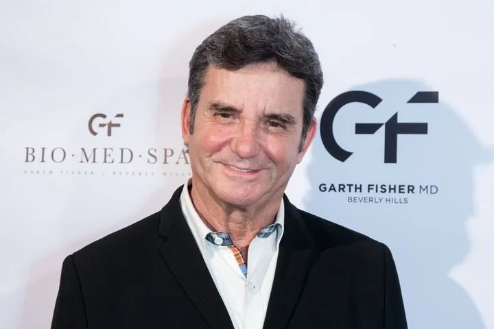 TV doctor Bruce Hensel pleads no contest after asking 9-year-old girl for nude photos