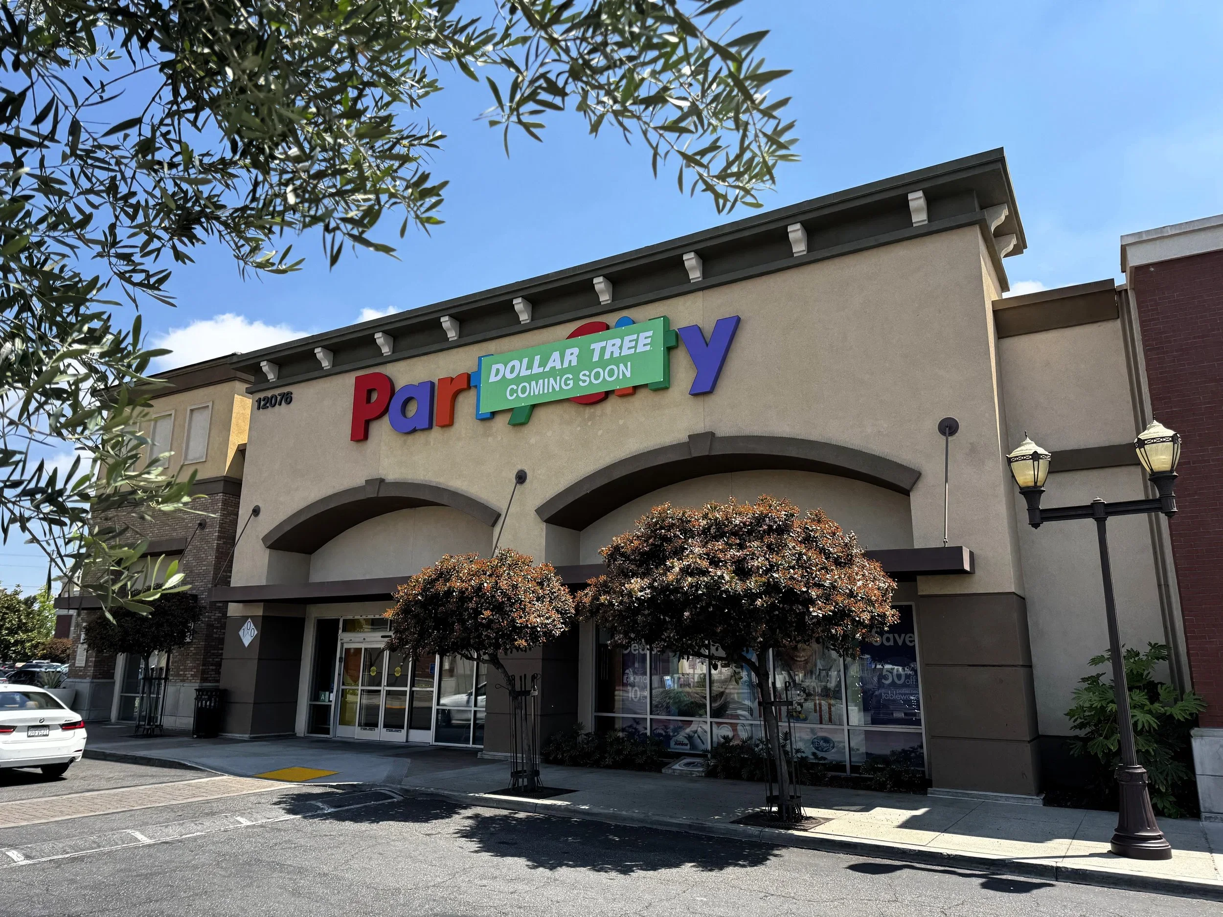 Downey City Council to receive update on discount store moratorium Tuesday
