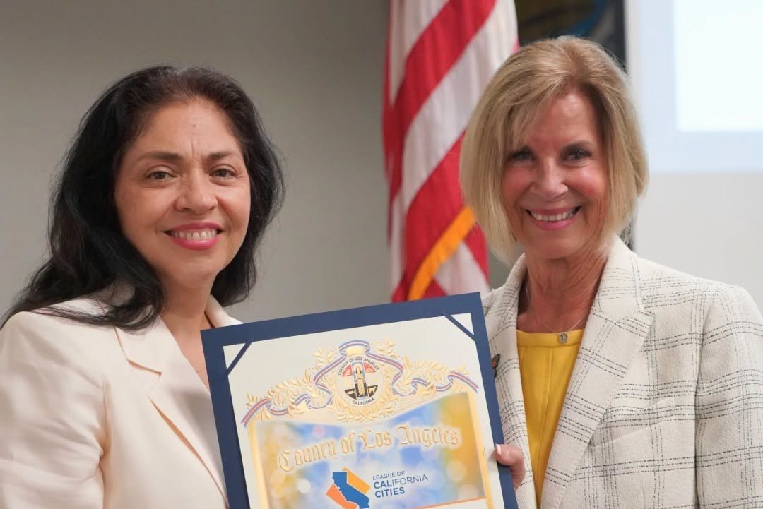 Ana Maria Quintana sworn in as Bell mayor