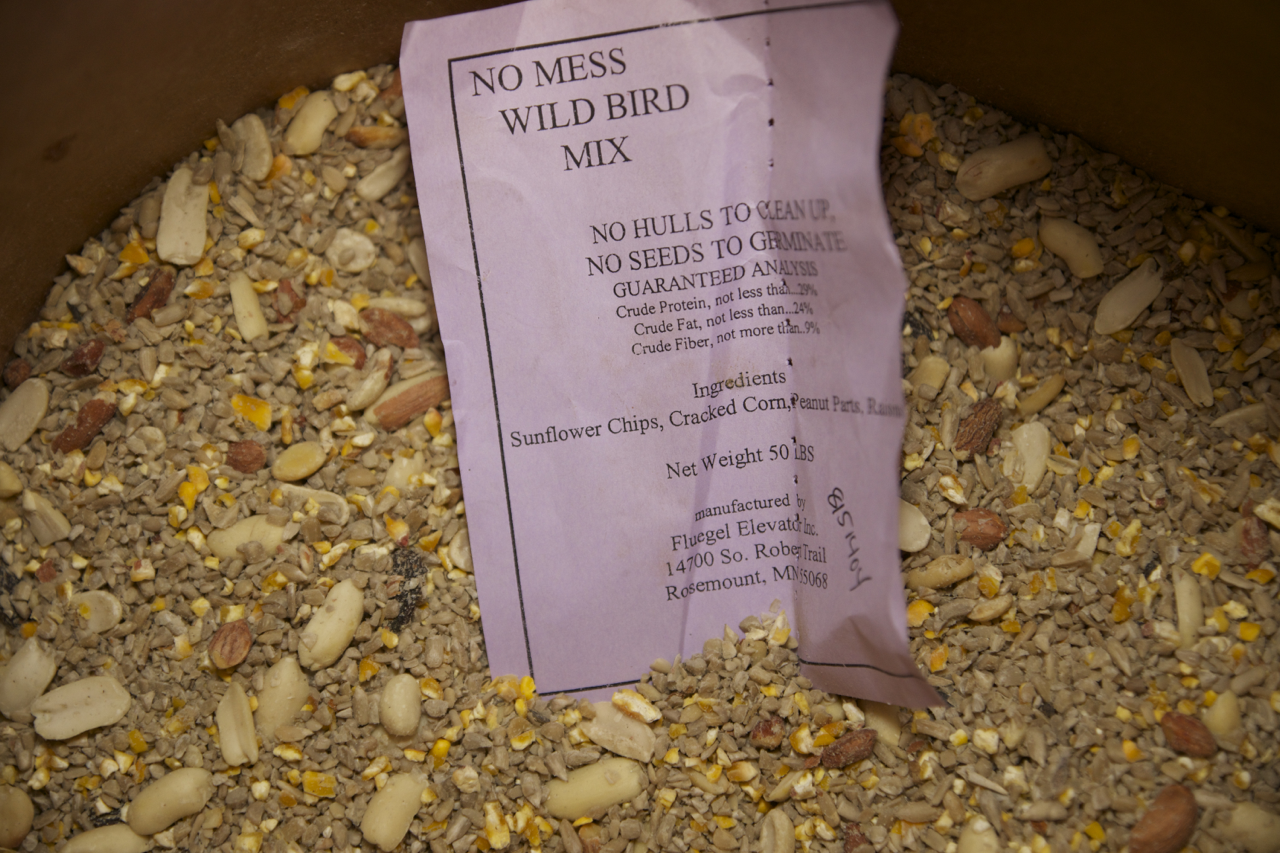 Sunflower, cx corn, peanuts & raisins