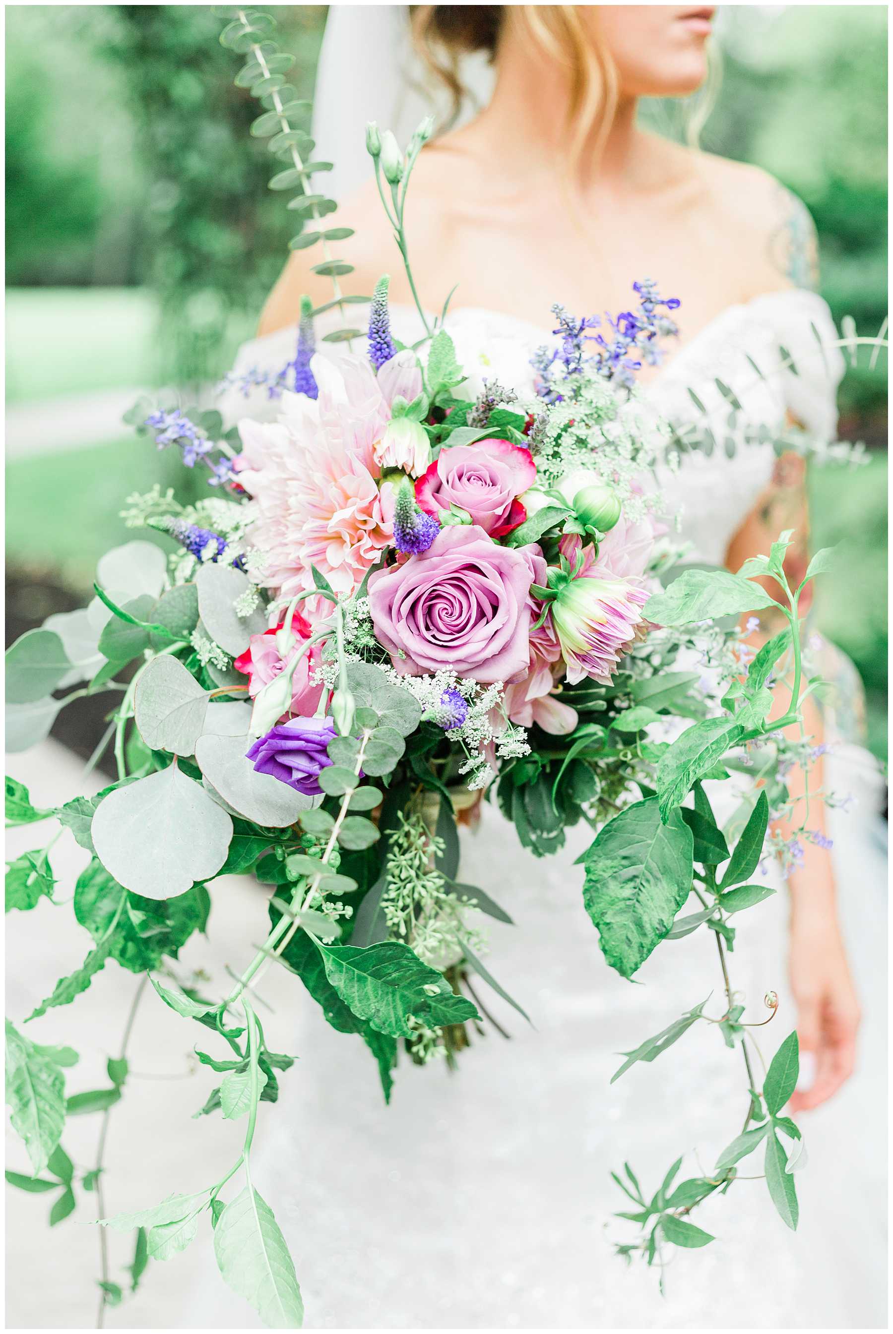 Colorful Light and Airy Wedding | Moonstone Manor 