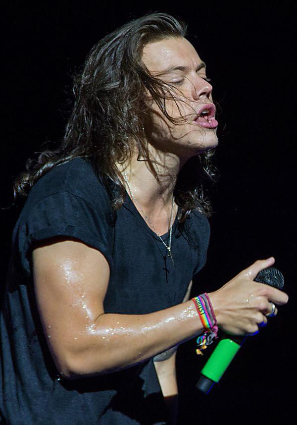 Harry wearing our ISR bracelet!