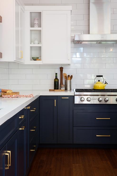 kitchen-white-upper-cabinets-navy-blue-lower-cabinets.jpg
