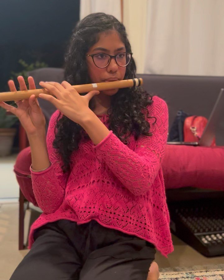 Getting ready for performance today at @festivaloftabla

.
.
.
.
.
.
#laimacademy #women #ensemble #socal #festival #rehearsal #live #tradition #lifestyle #festivaloftabla2022