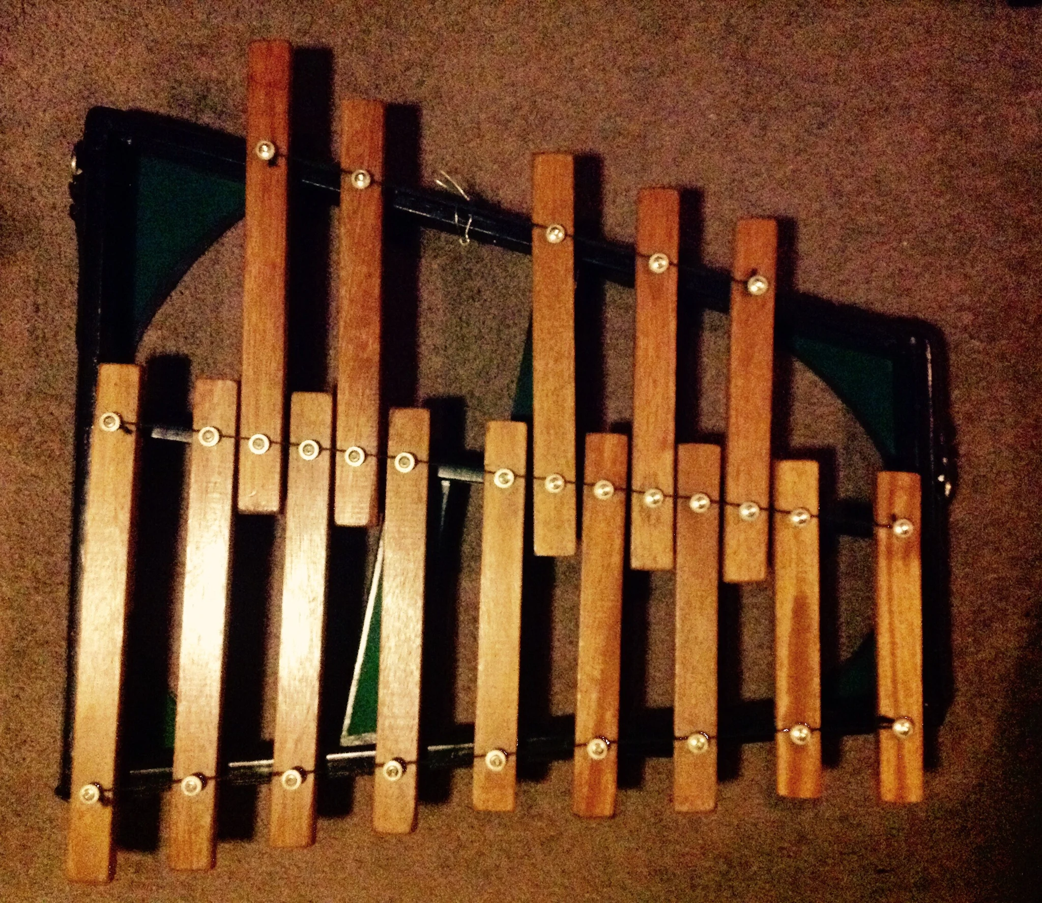 Hobophone Octave 4 32" H 46" L Mahogany 