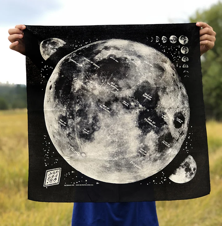 Lunar_Glow_outside.jpg