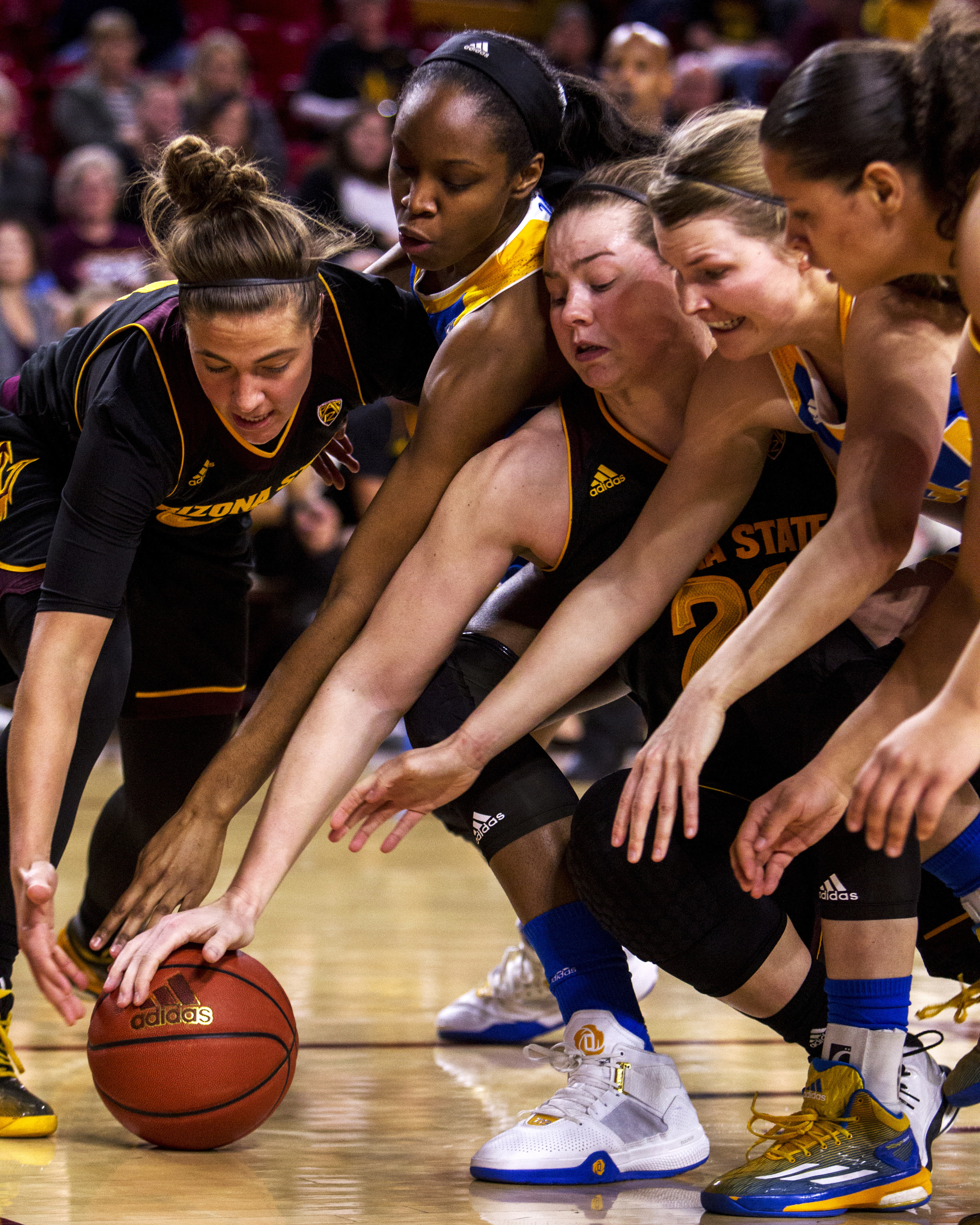 Arizona State forces a jump ball against UCLA in the first quarter on Friday, Feb. 5, 2016 at Wells Fargo Arena in Tempe, Ariz. Arizona State won, 65-61.