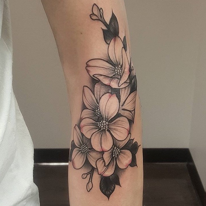 Alchemy Tattoo Collective on Twitter  By lordsoul666 Small dogwood  flower dogwoodflower dogwoodflowertattoo flowertattoo floraltatto  httpstcom80P4El0n9  X