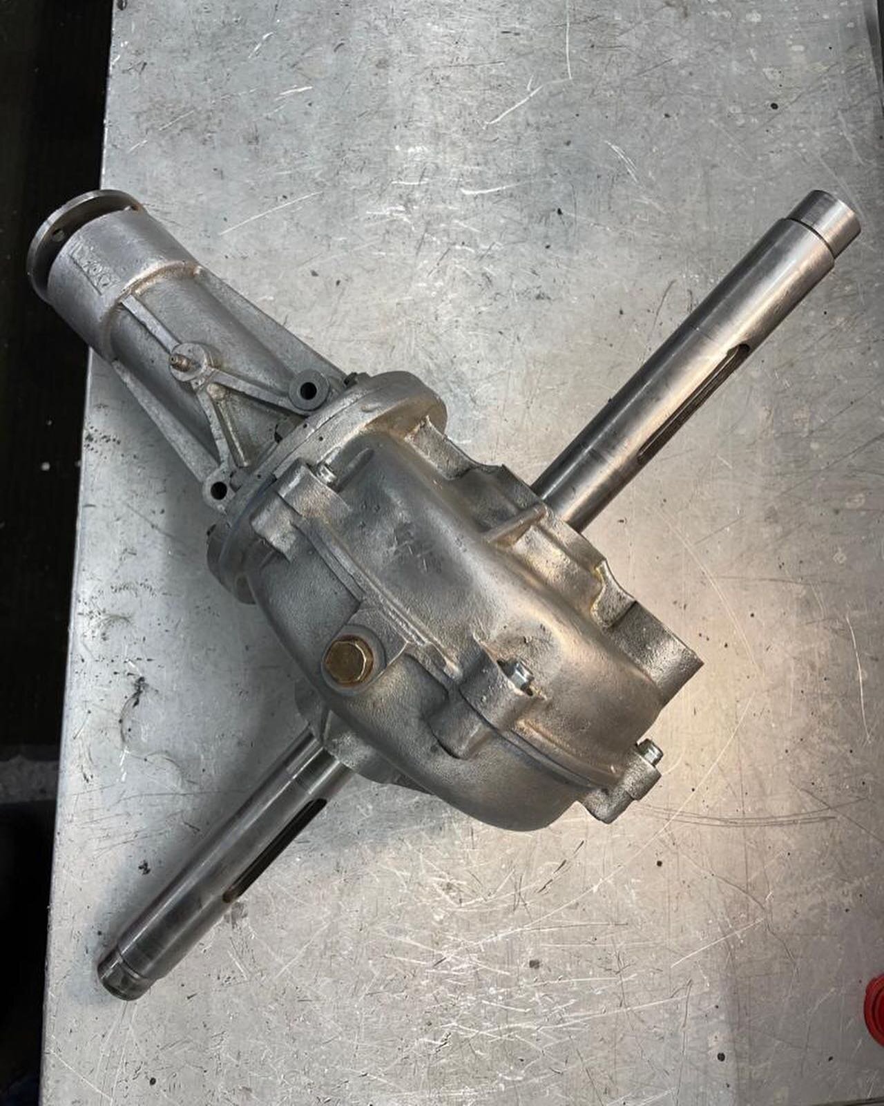 We&rsquo;re just finishing the sprocket bushes for this bevel box we&rsquo;ve rebuilt! #beckpowerplus #chain-drive #vintagecars #properengineering mondayfun