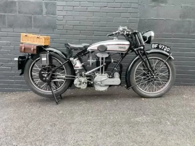 Going home for Christmas! This 1931
Model 18 has been through the workshop and had some work to the  engine top end, cylinder head and piston. We&rsquo;ve added period inverted levers and made new candles.  #vintagebike #vintahemotorcycle #villagegar