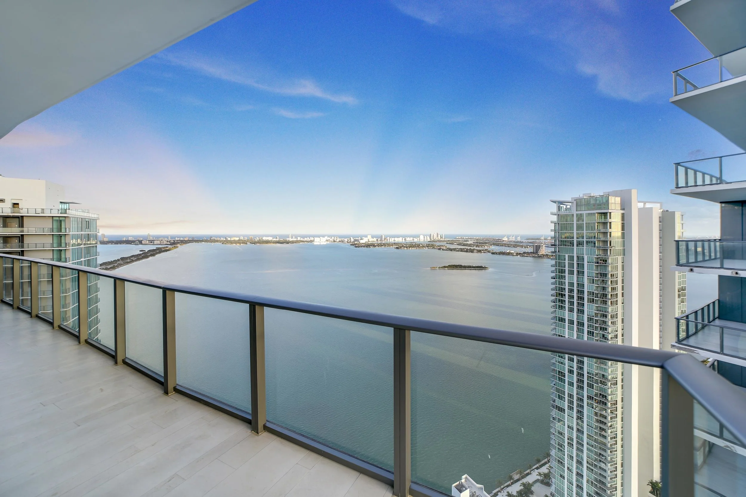 Miami Balcony Paraiso Bay
