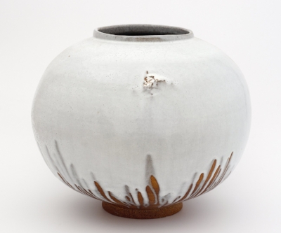 Untitled_2011_Stoneware with Quartz inclusion_47cm copy.jpg