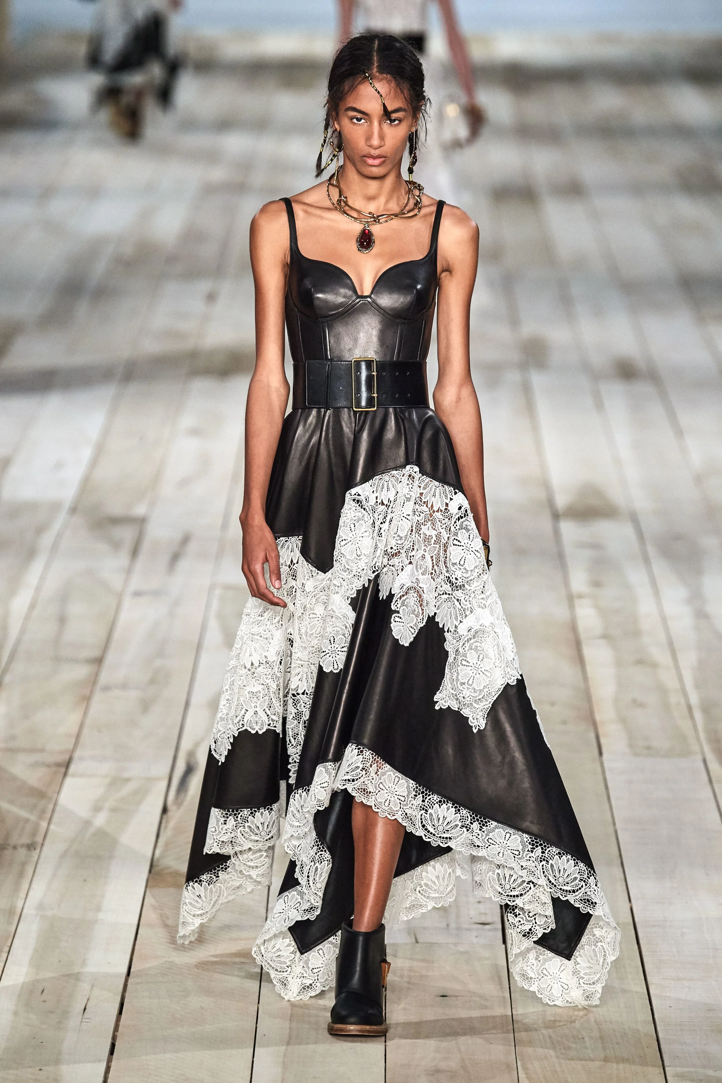alexander_mcqueen_ss20.jpg