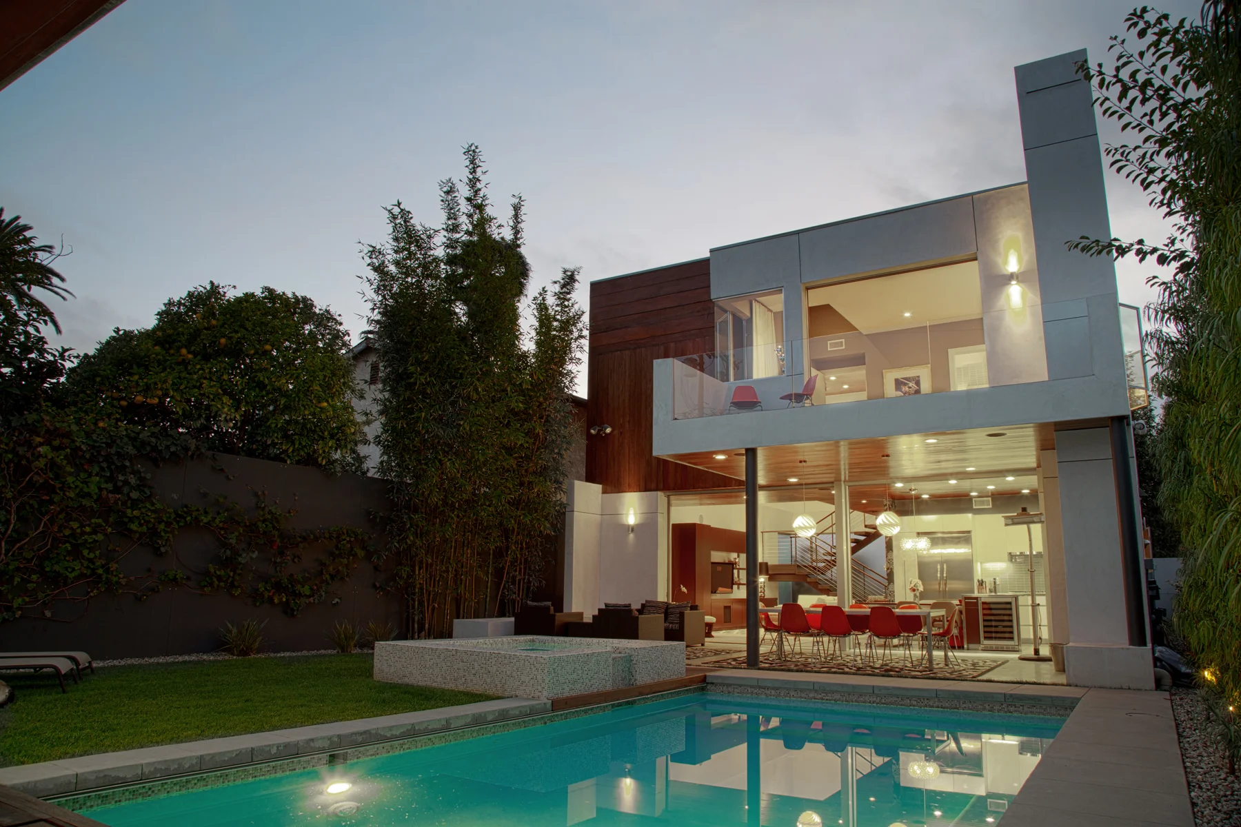 houseback2.jpg