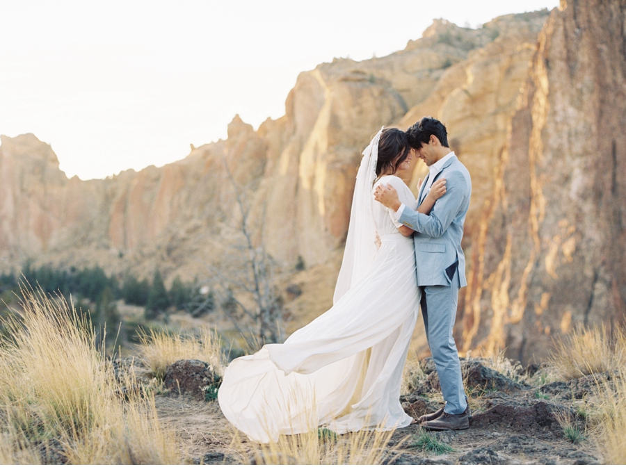 Vale-and-Vine-Wedding-Blog
