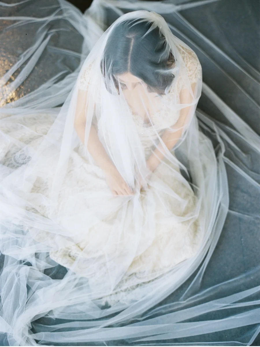 Bride-wrapped-in-veil