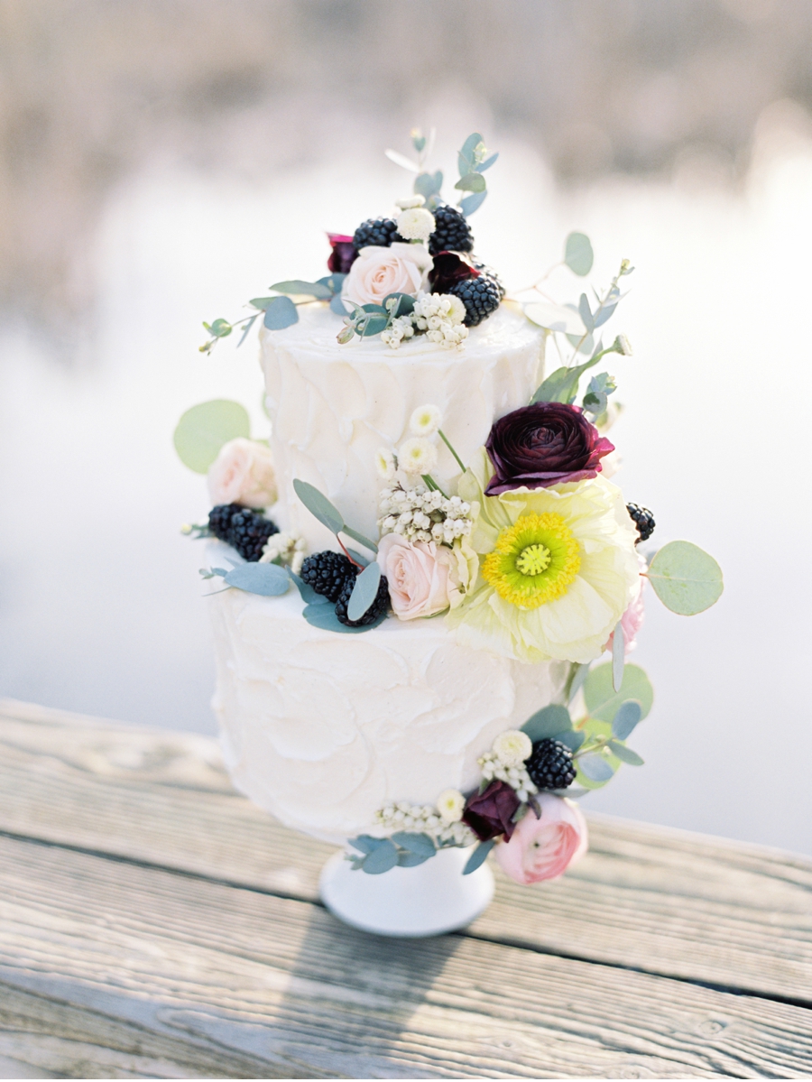 Styled-Shoot-Wedding-Cake