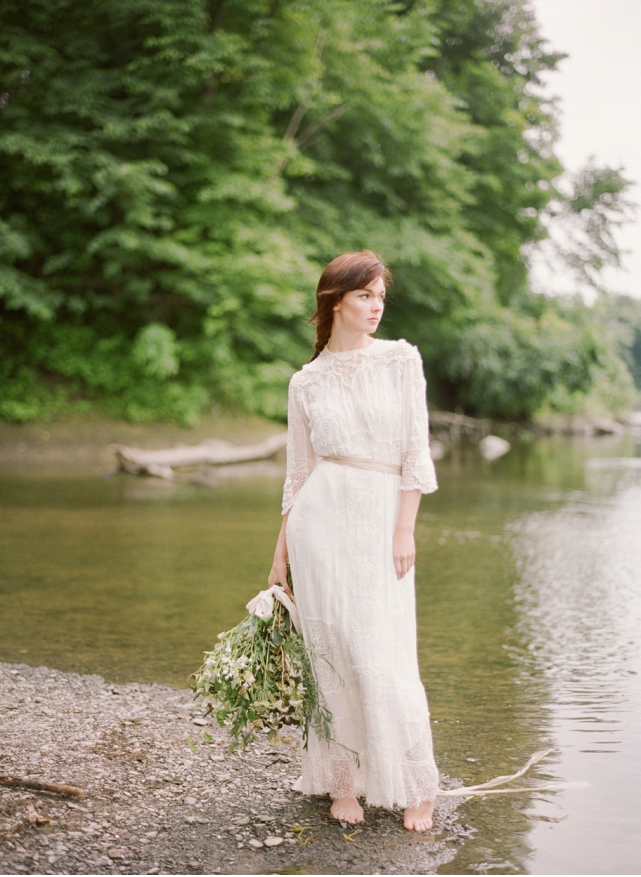 Vale-and-Vine-Canadian-Wedding-Blog