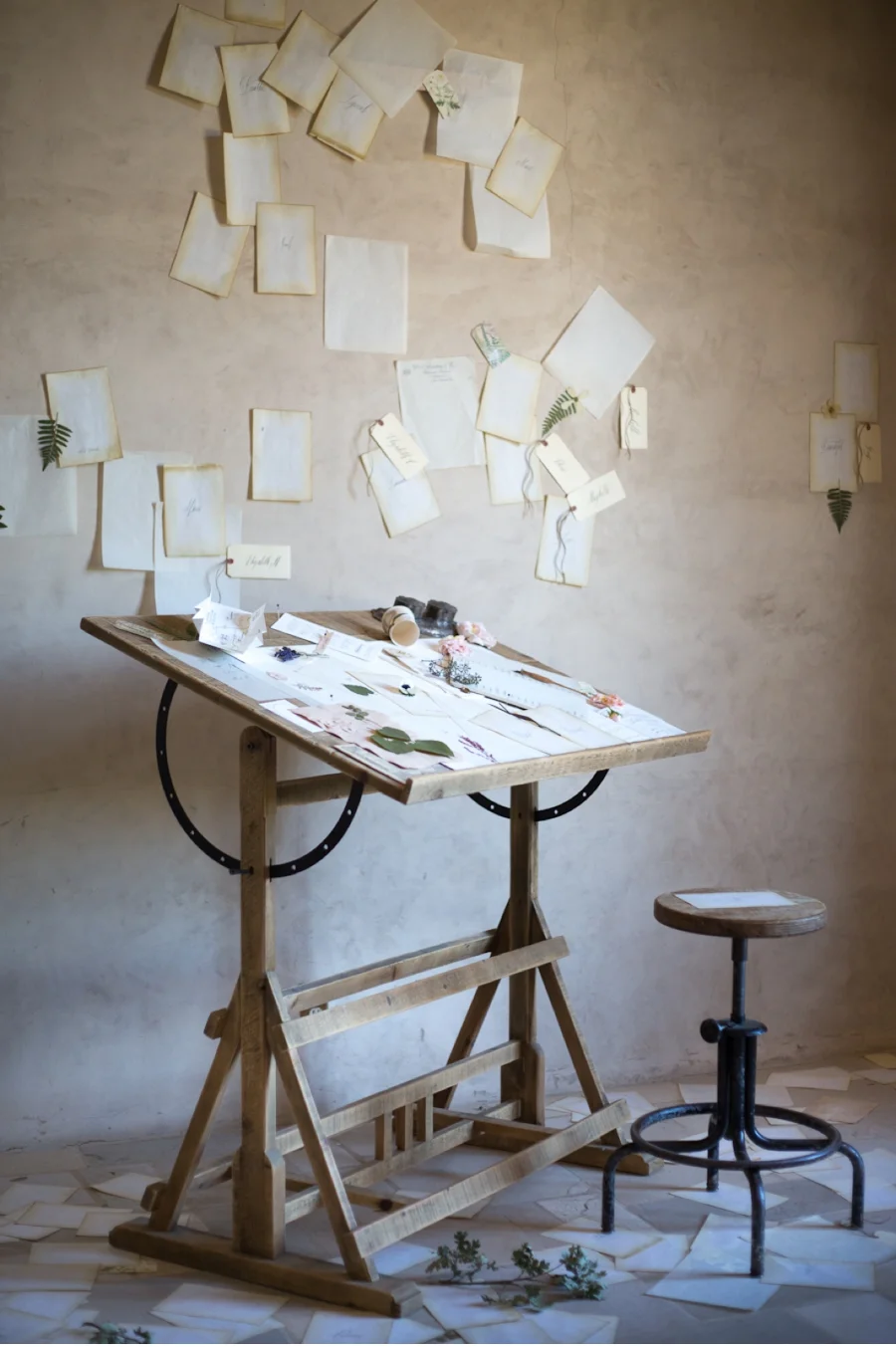 3. Set the tone for your wedding day with an old world installation and calligraphy to inspire your guests.  From Elizabeth Messina's A Lovely Workshop with calligraphy by Maybelle Imasa-Stukuls and photography by Maru …