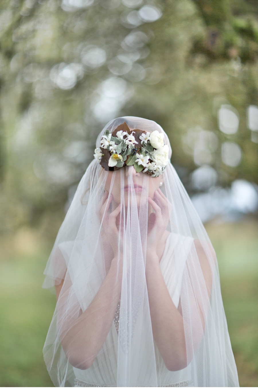 Bride-with-Masquerade-Floral-Mask