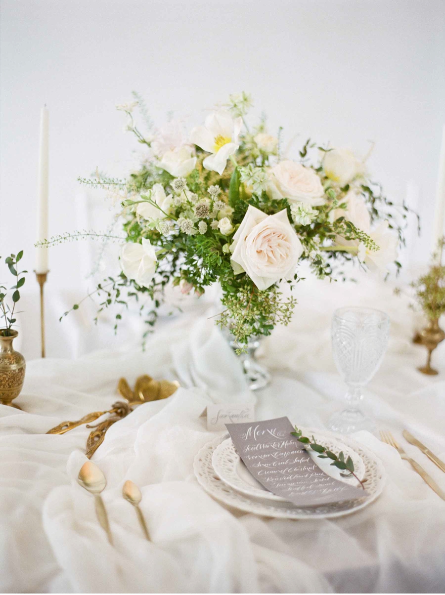 White-Grey-Gold-Wedding-Inspiration