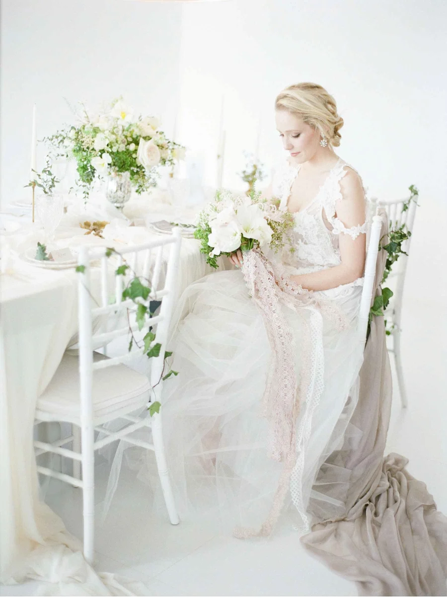 Chandelier-Weddings-Styling