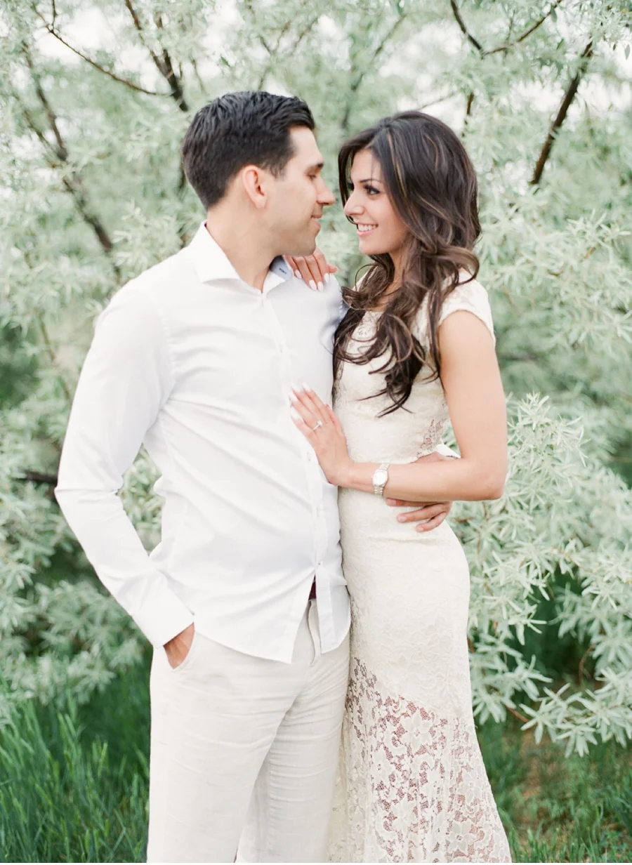 Cream + White Okanagan Engagement Session