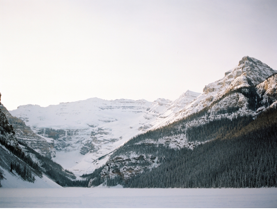 Lake-Louise-Alberta-Winter-Wedding-Location