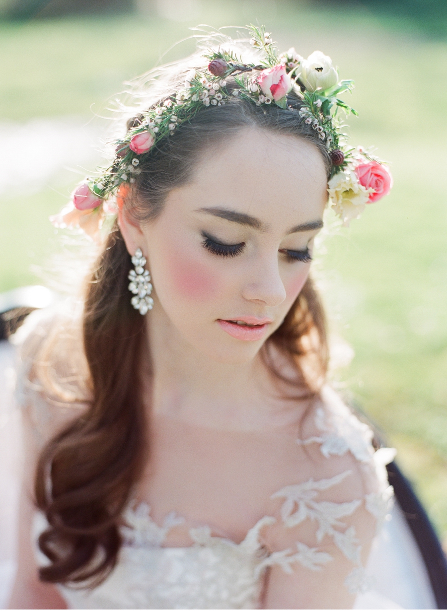 Floral-Hairpiece-for-Bride