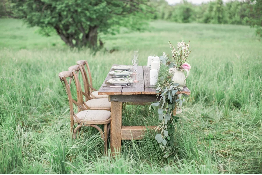 Spring-Meadow-Wedding-Inspiration