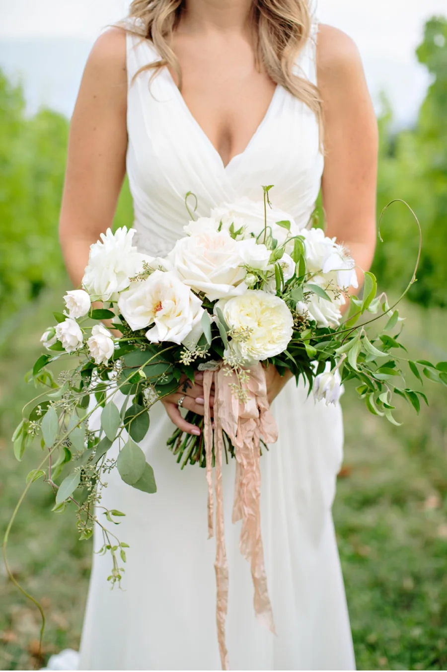 Bridal-Portrait-with-Bouquet