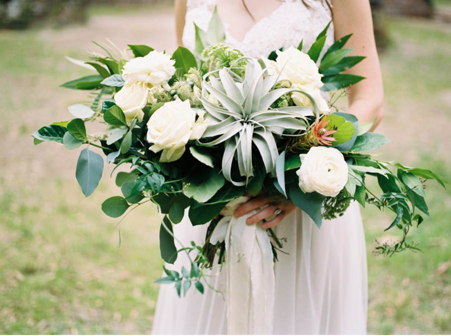 Green-and-White-Bridal-Bouquet