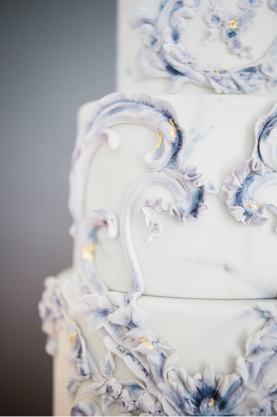 Blue-and-White-Wedding-Cake-Detail