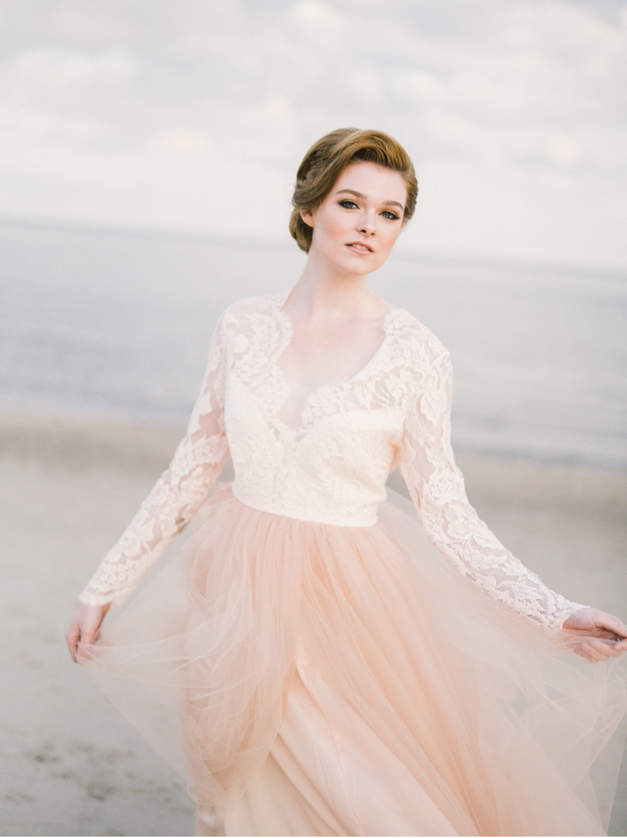 Peach-and-Lace-Bridal-Style
