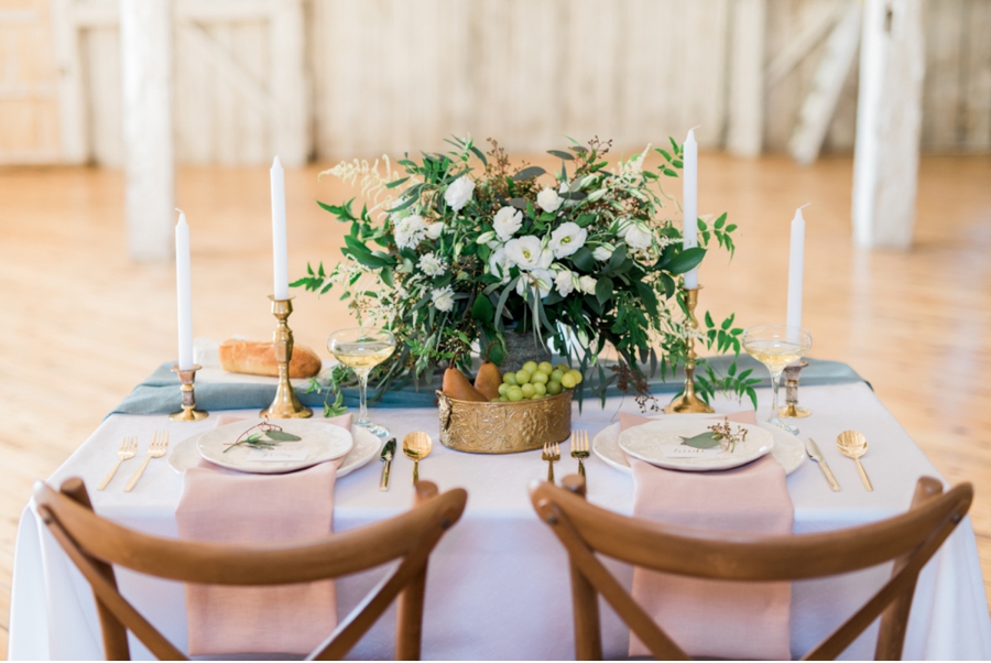 Country-Barn-Tablescape