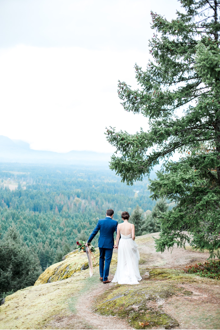 Vale-and-Vine-Wedding-Inspiration