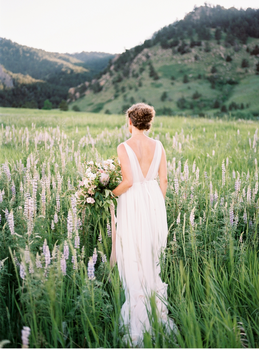 Spring-Wedding-Inspiration-in-the-Rockies