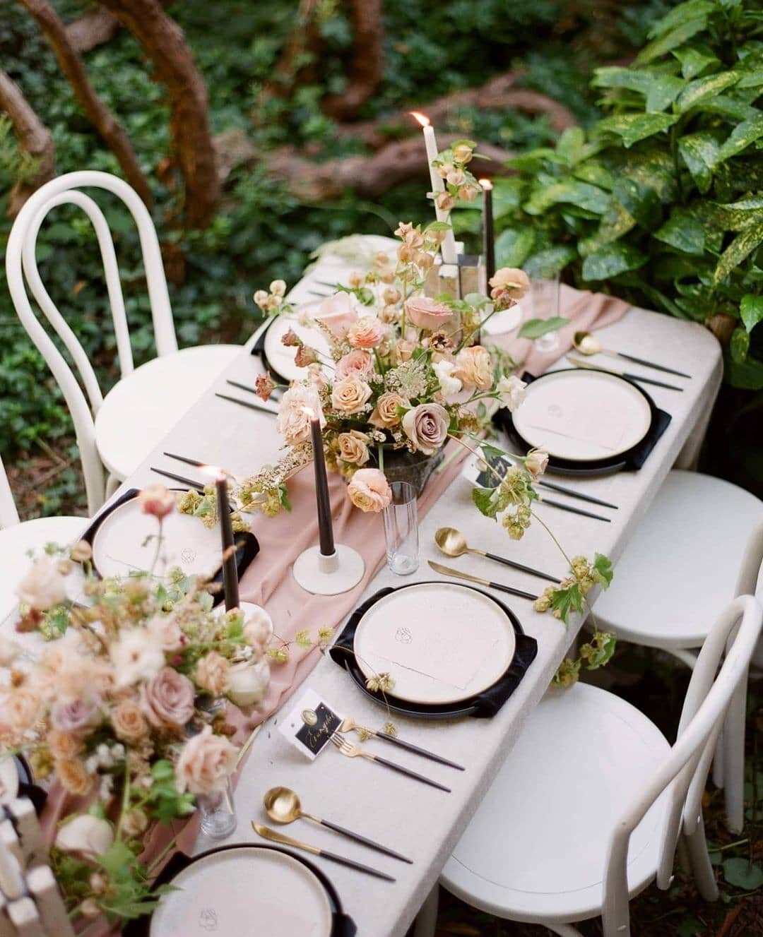 Finding balance (and a little bit of chic) in nature. A major bonus of intimate weddings... celebrating in stunning locations that are just perfect for small gatherings! 

📷 @beigeweddings
Planning &amp; Design: @wonderstruck.events&nbsp;
Floral des