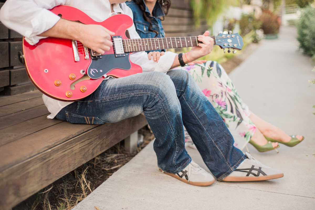 venice_canals_engagement_session-10.jpg